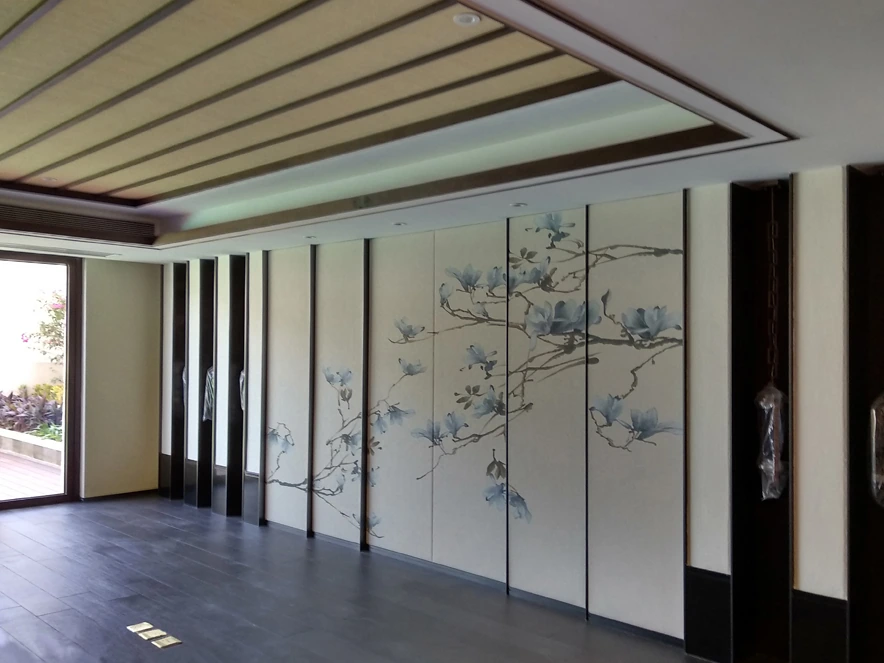 三亚海棠湾仁恒别墅 · 花鸟饰面背景与开放展示凹位