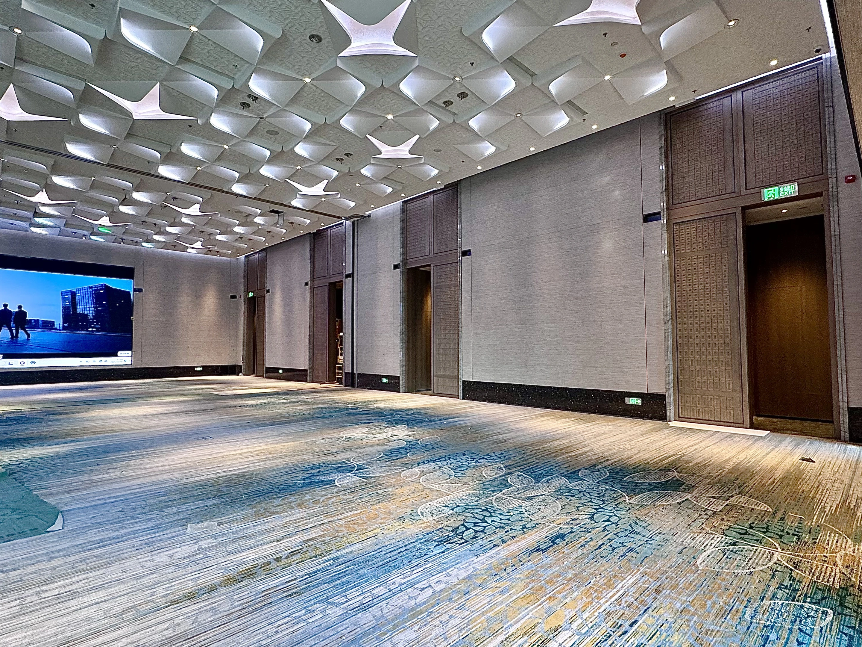 珠海国际大厦凯悦酒店 · 宴会空间 · 木门与门套排布